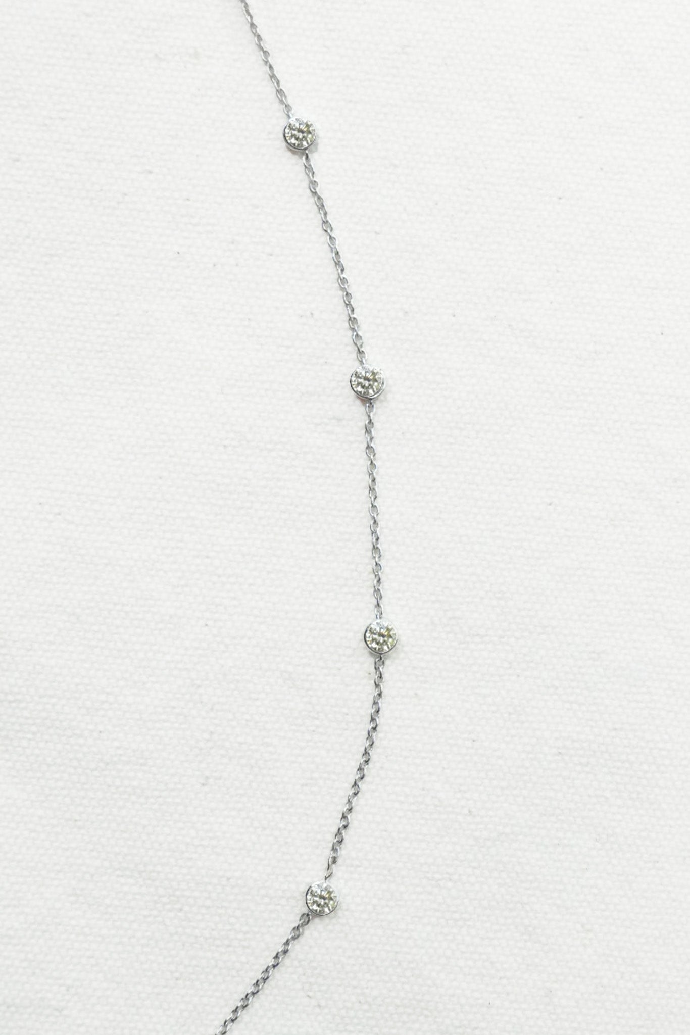 18k White Gold Diamond Bezel Necklace