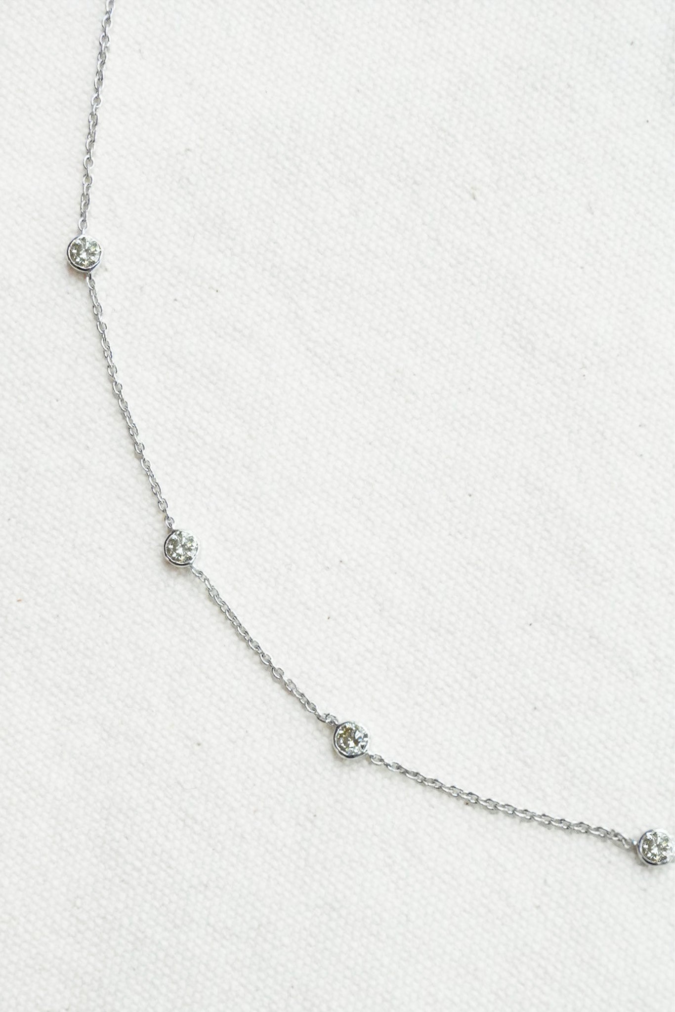 18k White Gold Diamond Bezel Necklace